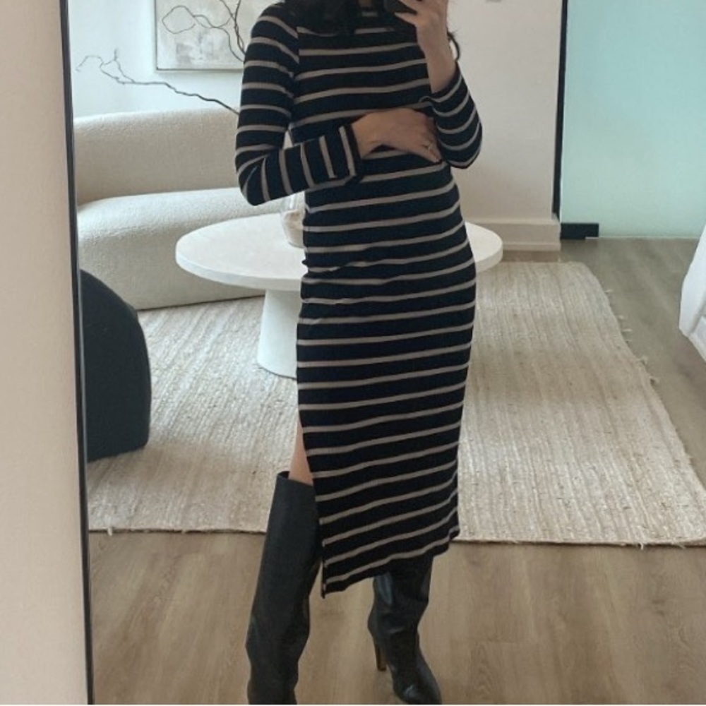 Maternity friendly midi dress